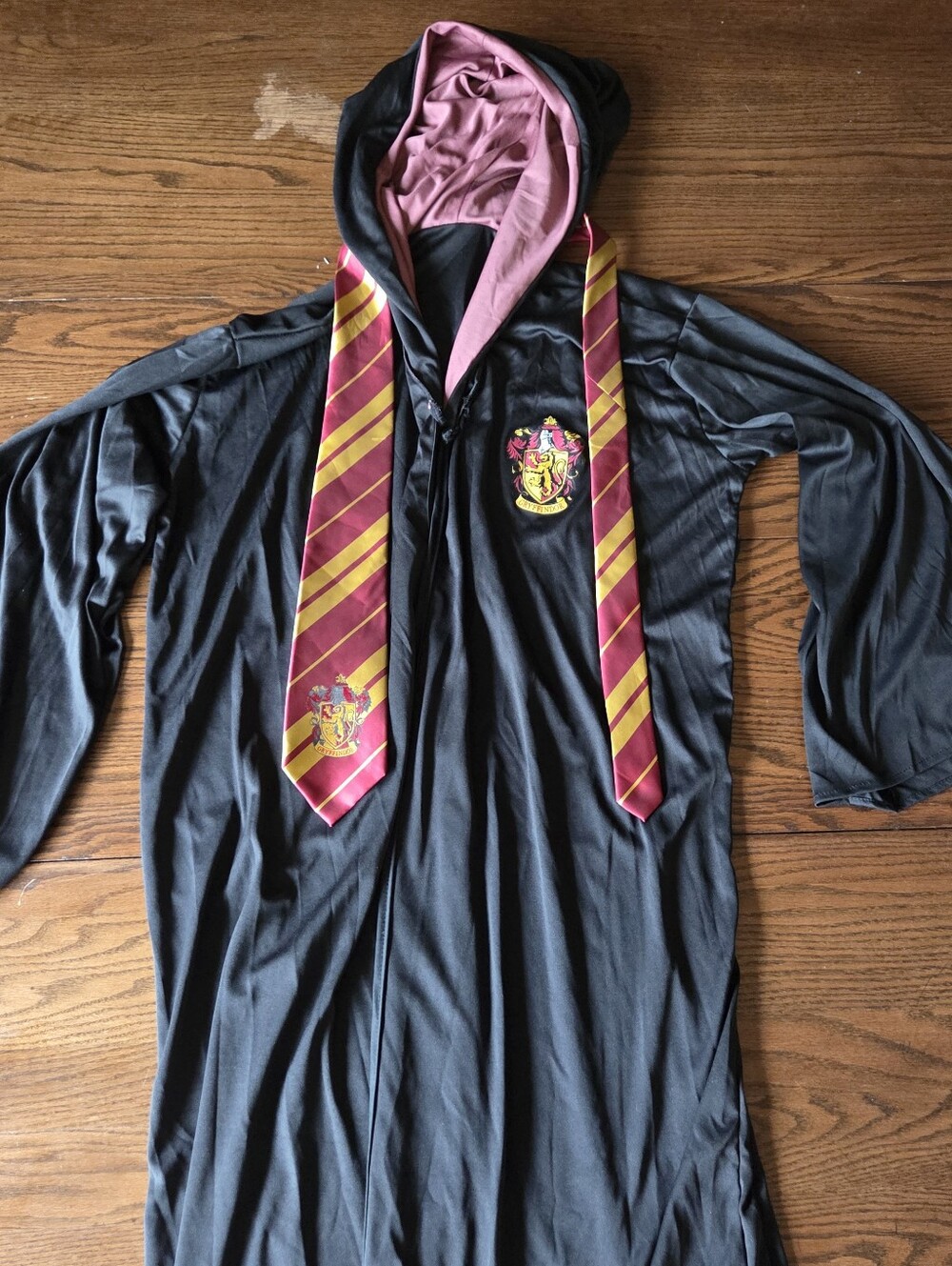Harry Potter Gryffindor Robe w/Tie Adult One Size Rubie's Coustume Co. EUC